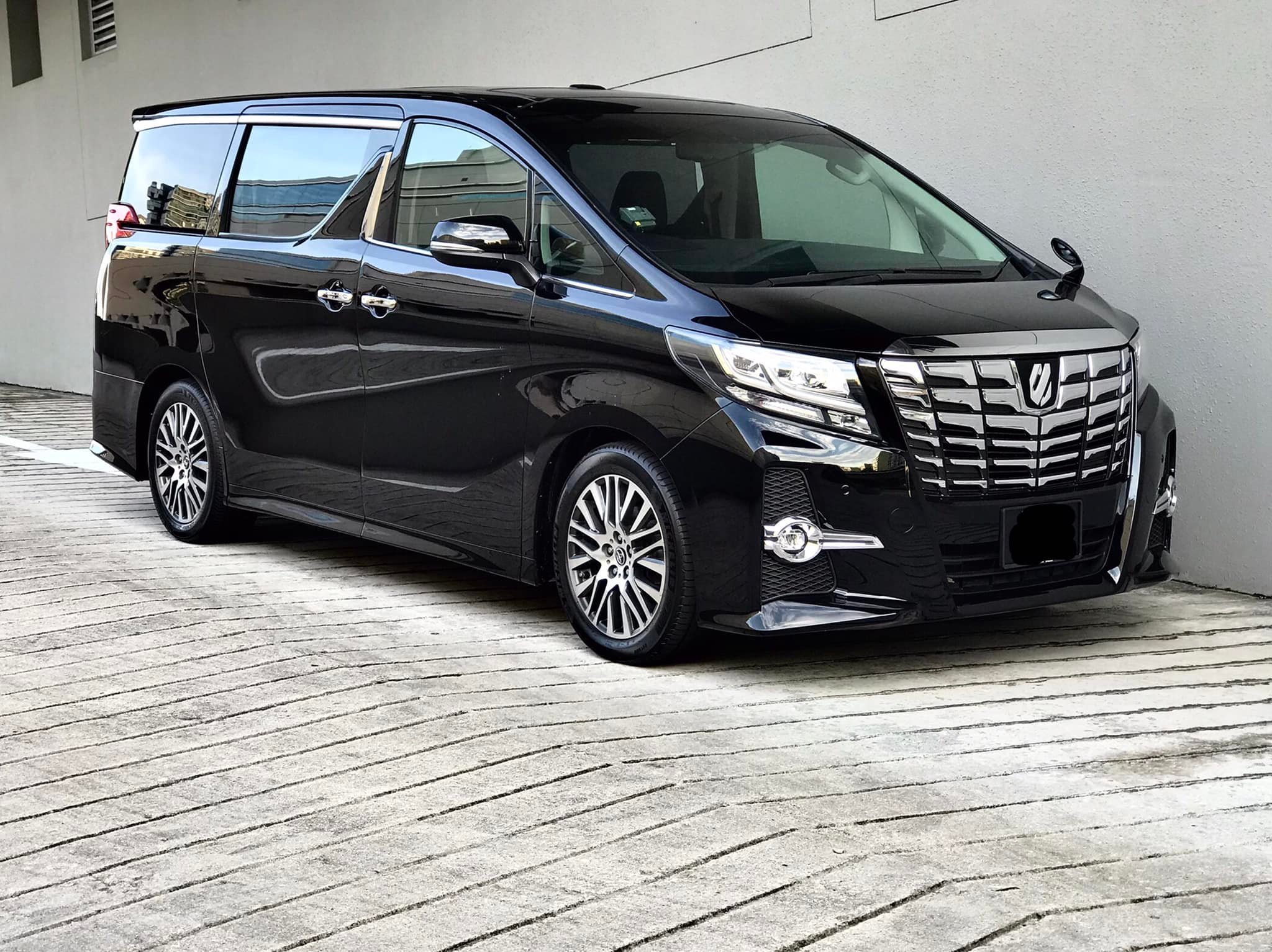 Toyota Alphard 2.5 X 8-Seater (A)